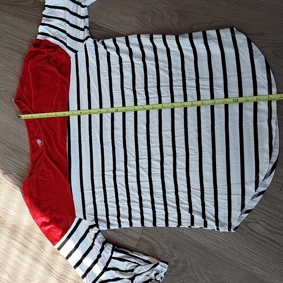 Tickled Teal large 3/4 sleeve with ruffles red black white top - Picture 12 of 12